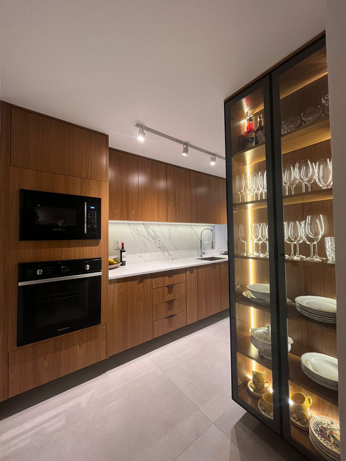 Cozinha Sob Medida Elegante - Móveis Planejados Kasa Uno SJC